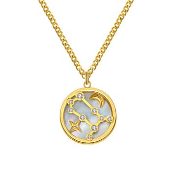 Collana dorata con ciondolo in madreperla, costellazione di cristalli, luna crescente e piccola stella.